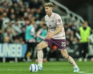 pg电子活动-邮报：曼联、利物浦和热刺关注布伦特福德24岁中卫科林斯