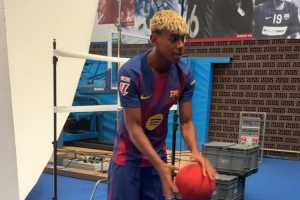 pg电子优惠-水平如何？巴萨晒亚马尔投篮视频，连续命中两球