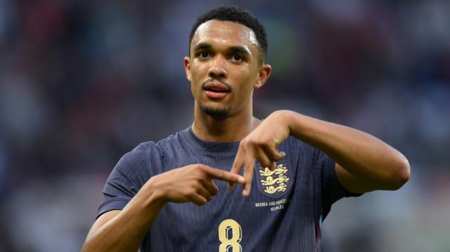 pg电子优惠-三狮后腰谁搭赖斯？索斯盖特和网友都想选阿诺德！