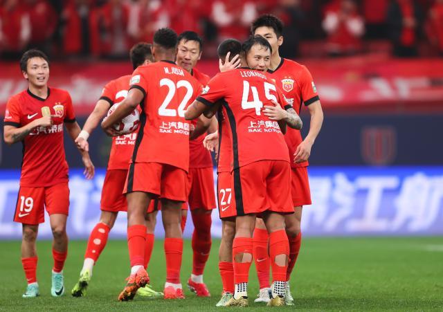 【中超】冯劲补射莱昂纳多锁定胜局 海港2比0胜亚泰